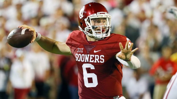 baker-mayfield-oklahoma-sooners-football-heisman-trophy-case.jpg